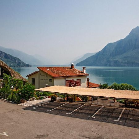 Studio Zu - Lakeside Apartment Riva di Solto Kültér fotó