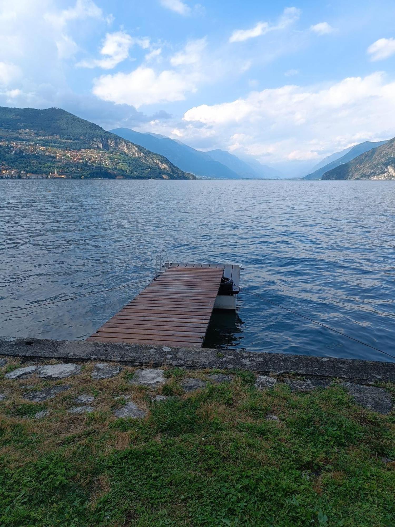 Studio Zu - Lakeside Apartment Riva di Solto Kültér fotó